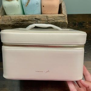 Jillian Harris and Samara makeup case